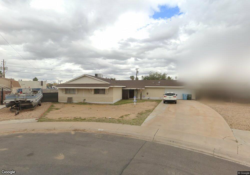 8240 W Vale Dr, Phoenix, AZ 85033 - photo 1