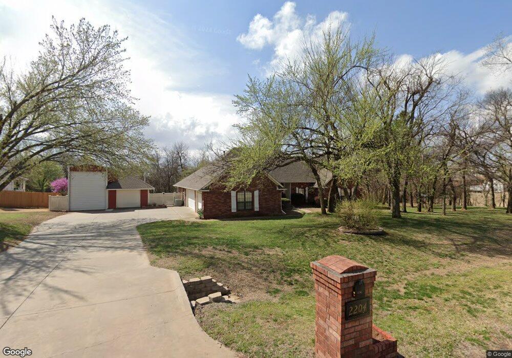 2204 NE 15th St, Moore, OK 73160 - photo 1