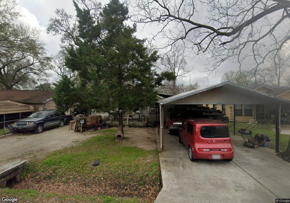 216 Wallace St, Houston, TX 77022 - photo 1