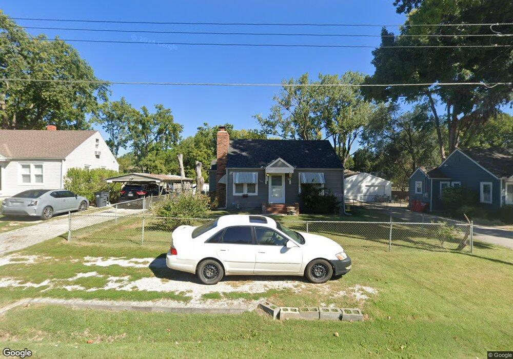 1107 NW B St, Blue Springs, MO 64015 - photo 1