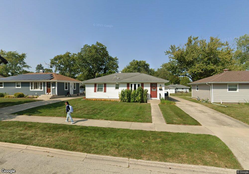 2704 W Cheyenne Rd, Waukegan, IL 60087 - photo 1