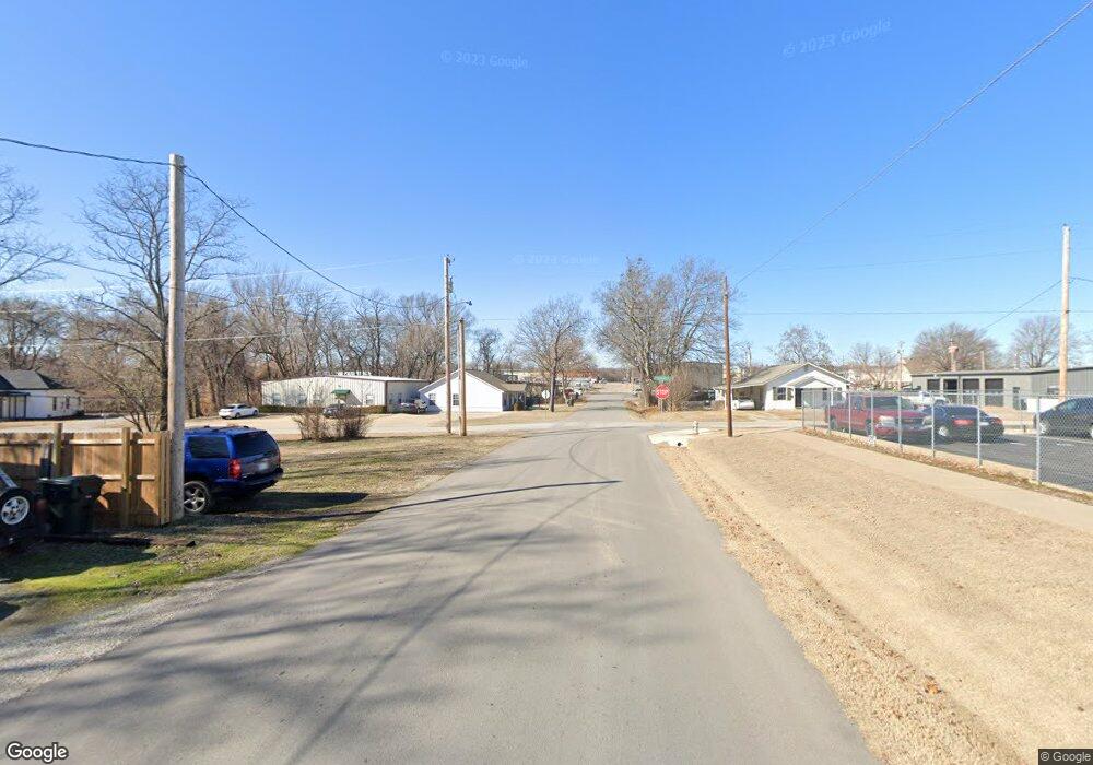 366 W Claremore St, Claremore, OK 74017 - photo 1