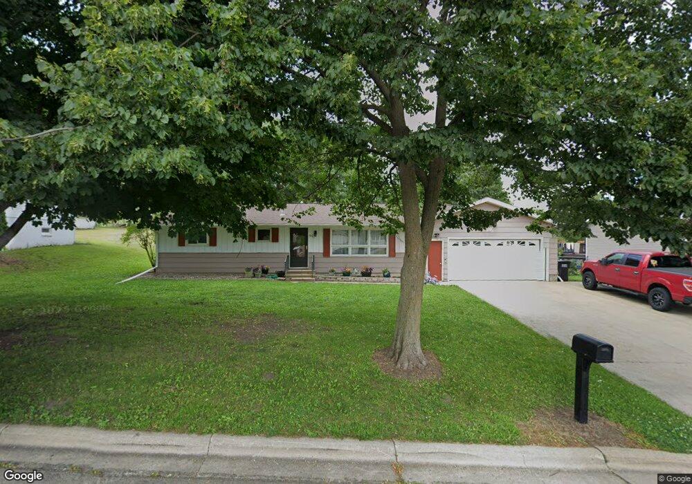 1310 Southview Ln, Albert Lea, MN 56007 - photo 1