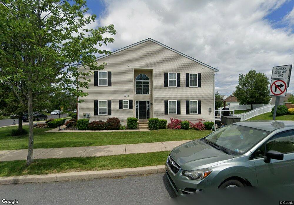 6801 Hunt Dr, Macungie, PA 18062 - photo 1