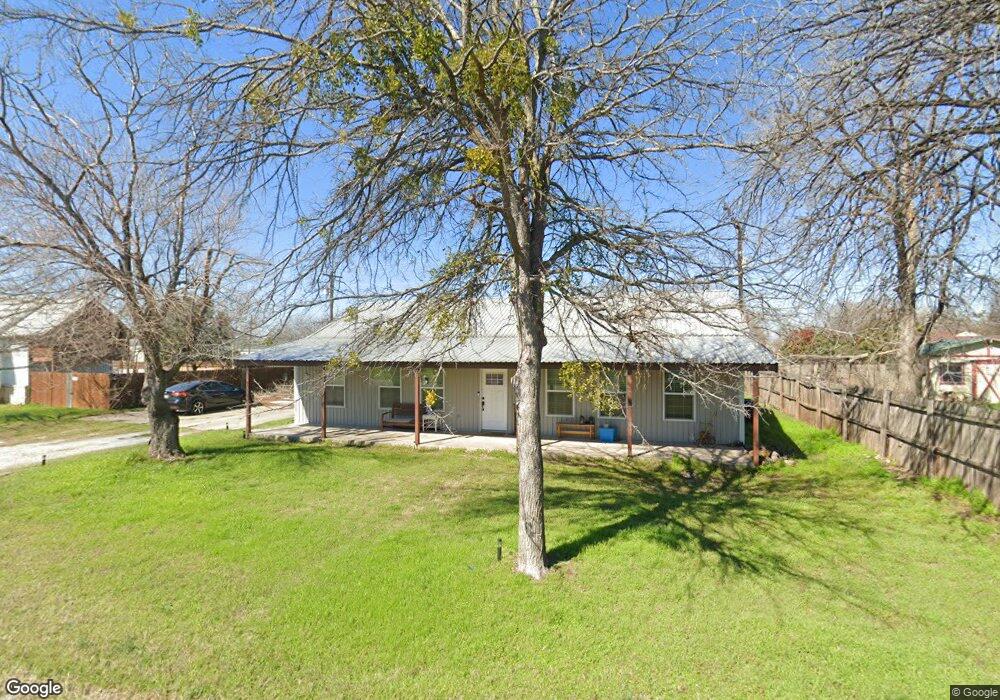814 Whippoorwill Dr, Granbury, TX 76049 - photo 1