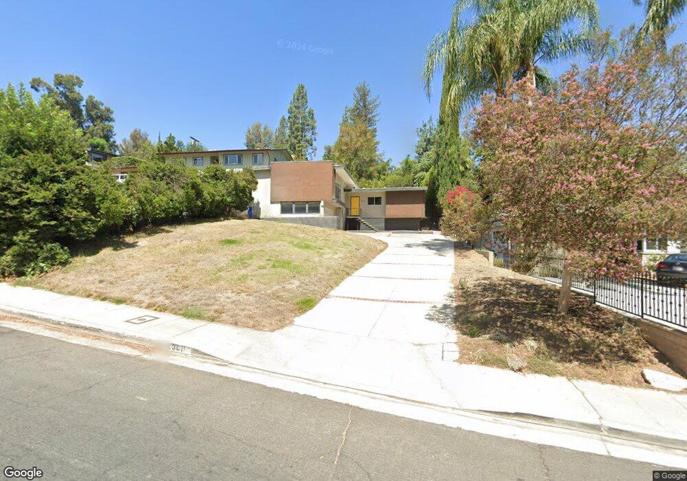 22301 Macfarlane Dr, Woodland Hills, CA 91364 - photo 1