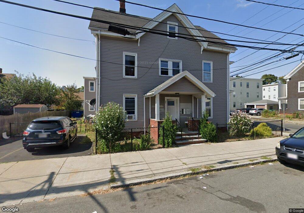 37 Vine St, Lynn, MA 01905 - photo 1