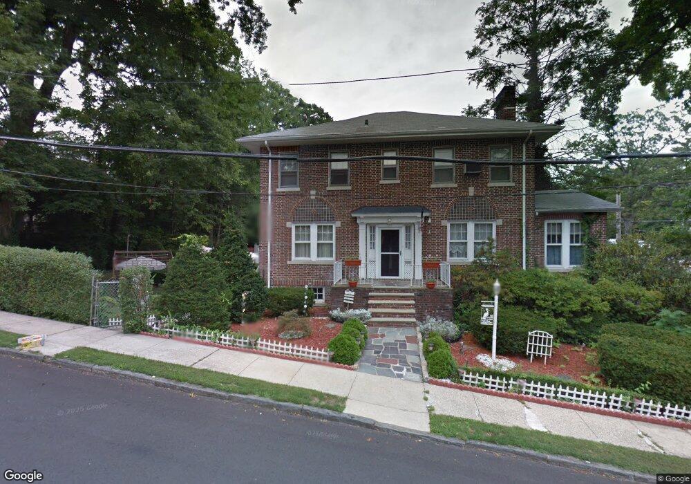 2 Hemlock Rd, Yonkers, NY 10705 - photo 1