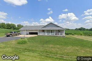 407 S Main St, Payson, IL 62360