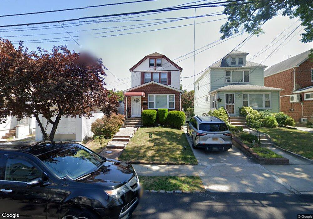 77-09 169th St, Flushing, NY 11366 - photo 1