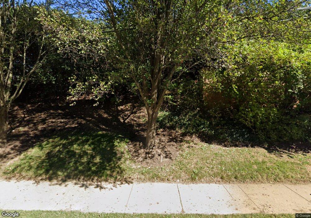 7945 Foxcrest Ct, Potomac, MD 20854 - photo 1