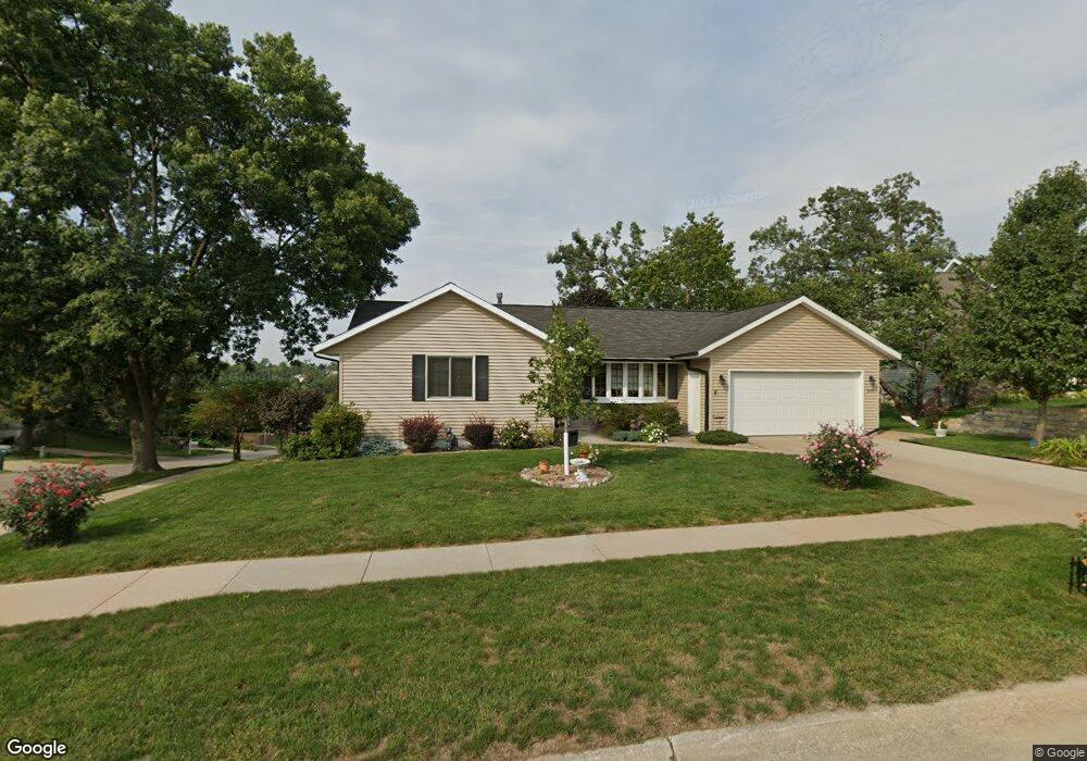 2578 L Ave NW, Cedar Rapids, IA 52405 - photo 1