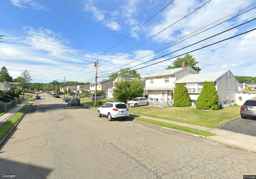 1046 Truxton Dr, Perth Amboy, NJ 08861 - photo 1