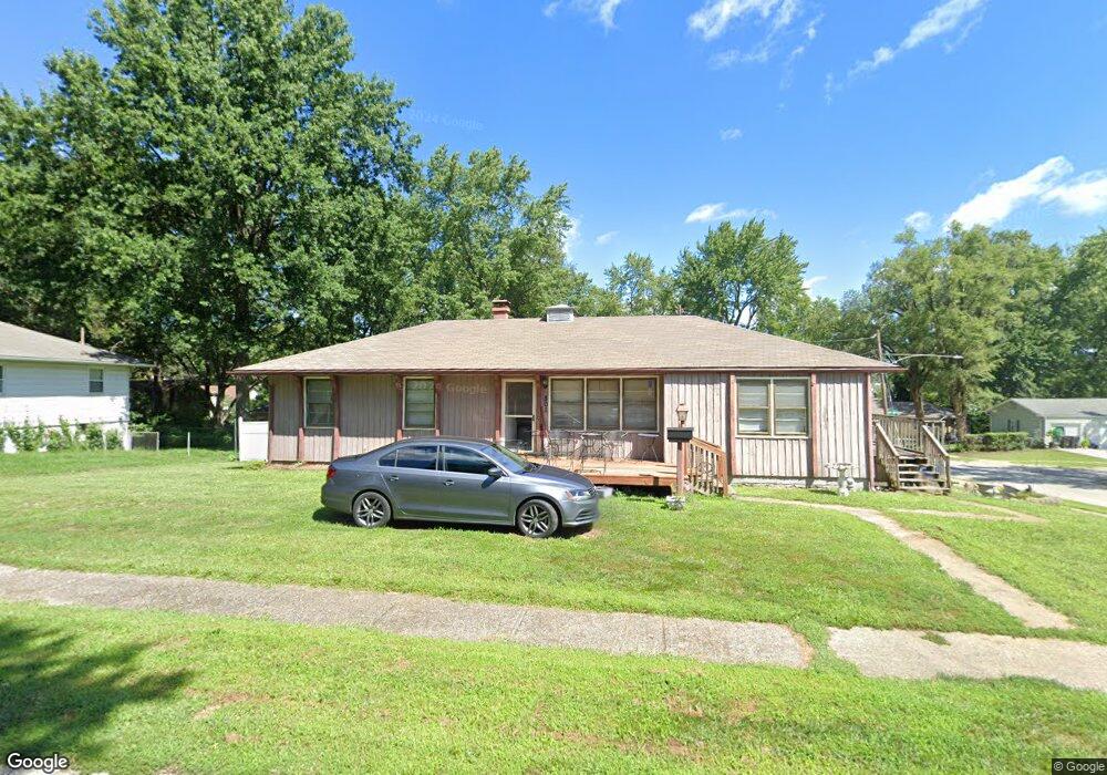 801 NW South Summit Cir, Blue Springs, MO 64015 - photo 1