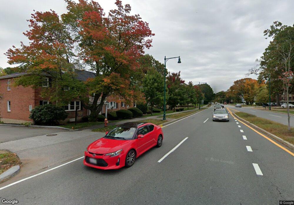 7 Hammond Pond Pkwy unit 3, Chestnut Hill, MA 02467 - photo 1