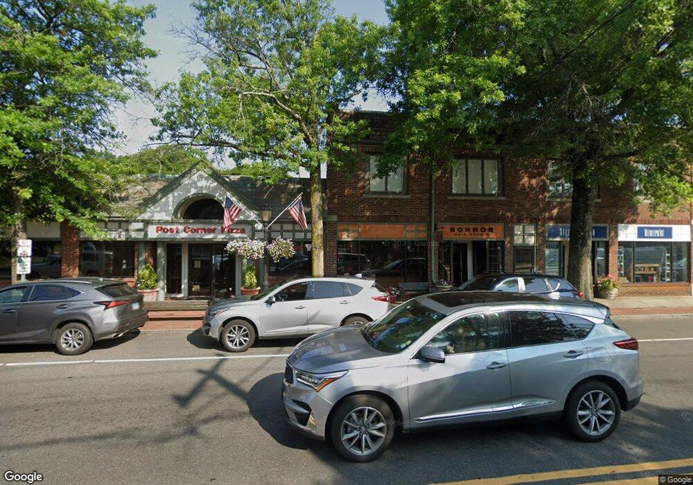 847 Post Rd, Darien, CT 06820 - photo 1