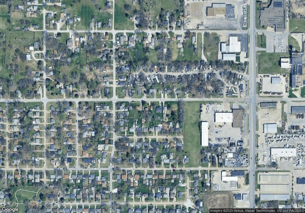 1215 E Aurora Ave, Des Moines, IA 50313 - photo 1