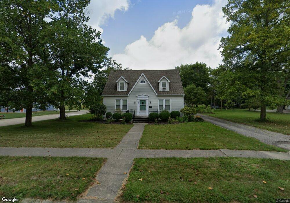 895 Clark St, Berne, IN 46711 - photo 1