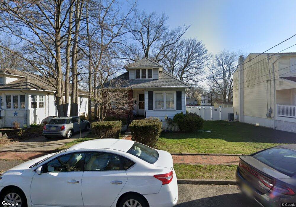 131 Spruce Ave, Maple Shade, NJ 08052 - photo 1