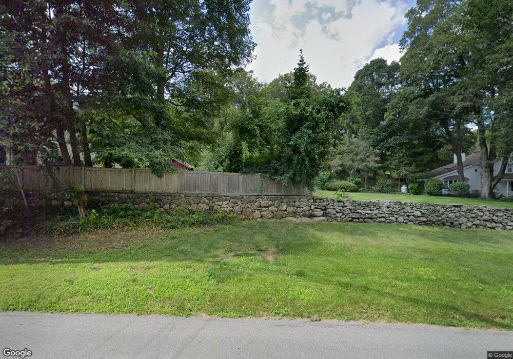 71 Cross Hwy, Redding, CT 06896 - photo 1