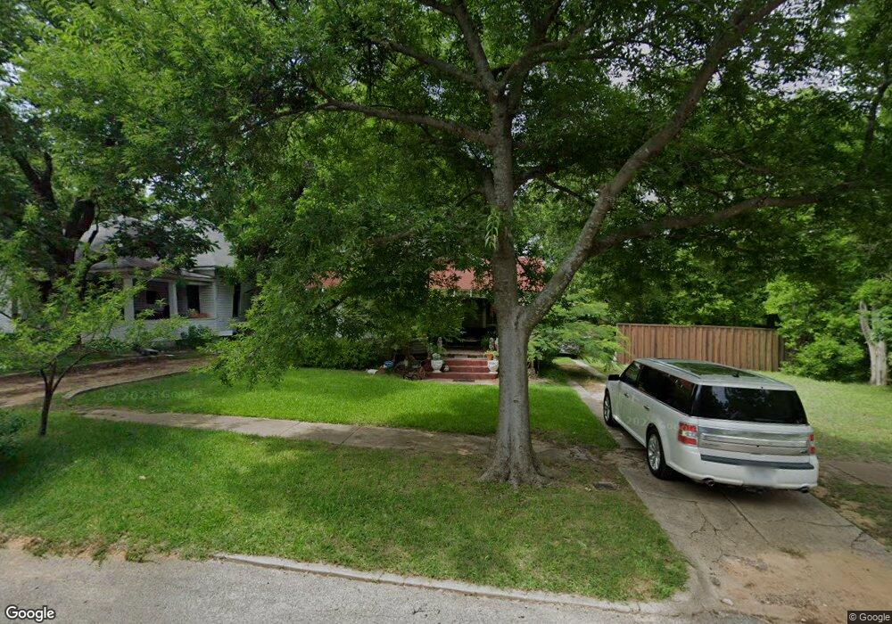 527 W Heron St, Denison, TX 75020 - photo 1