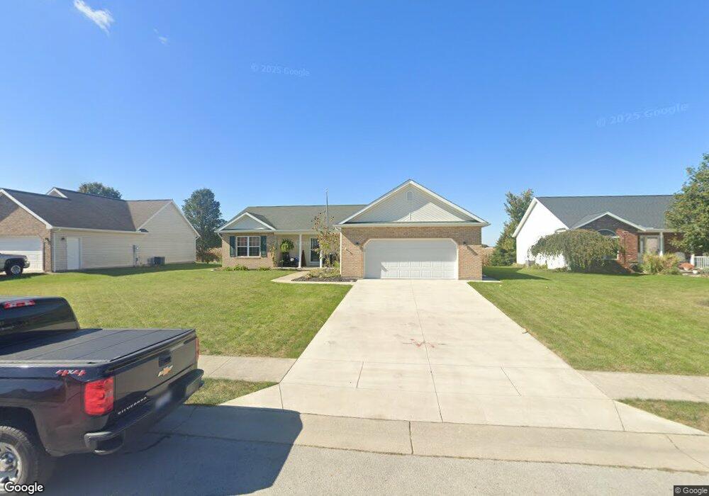 1805 Rosewood Dr, Wapakoneta, OH 45895 - photo 1