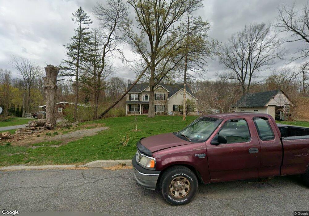 611 Ebersole Rd, Reading, PA 19605 - photo 1