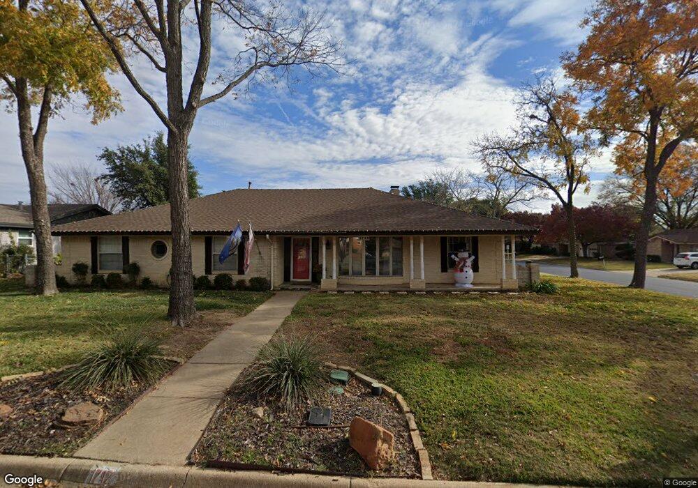 1712 Acorn Ln, Hurst, TX 76054 - photo 1