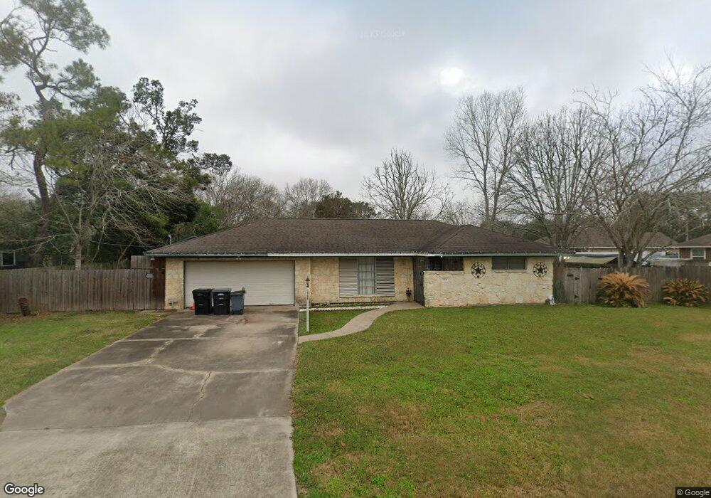 1908 W Sealy St, Alvin, TX 77511 - photo 1