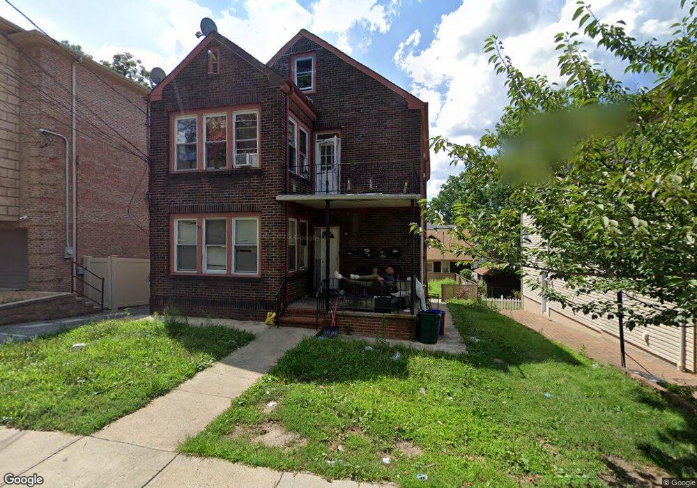 793 Inwood Terrace unit 2, Cliffside Park, NJ 07010 - photo 1