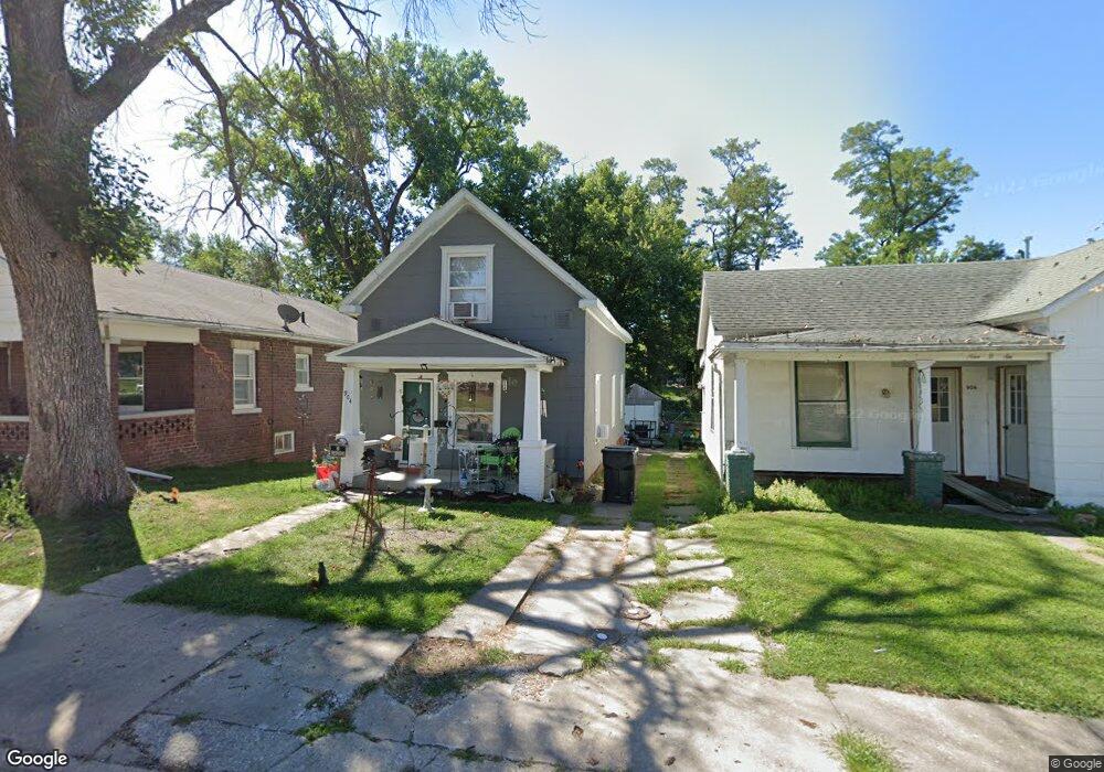 904 W End Place, Moberly, MO 65270 - photo 1