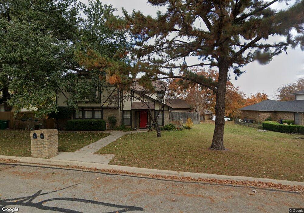 208 Hollyhill Ln unit 210, Denton, TX 76205 - photo 1