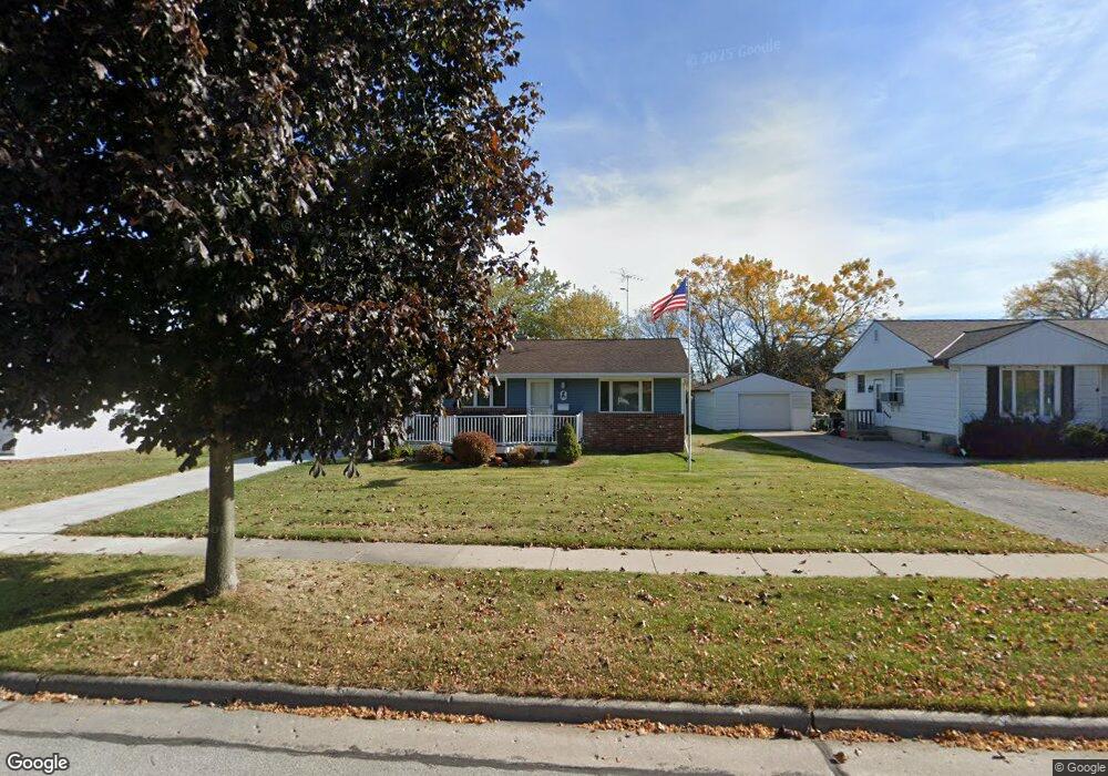 1457 N 8th St, Manitowoc, WI 54220 - photo 1