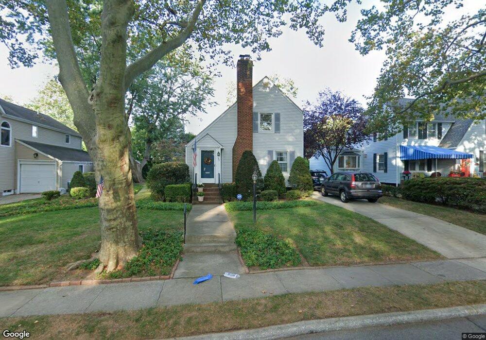 197 Carlton Terrace, Garden City, NY 11530 - photo 1