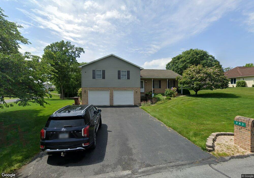 943 Bard Dr, Chambersburg, PA 17202 - photo 1