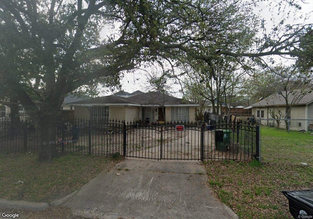 4719 Billingsley St, Houston, TX 77009 - photo 1