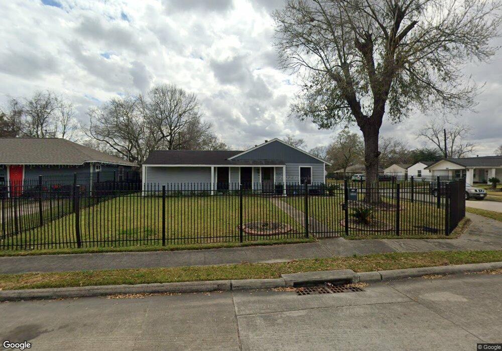 5102 Dewberry St, Houston, TX 77021 - photo 1