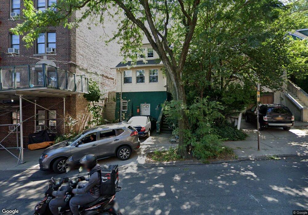 127 W 238th St, Bronx, NY 10463 - photo 1