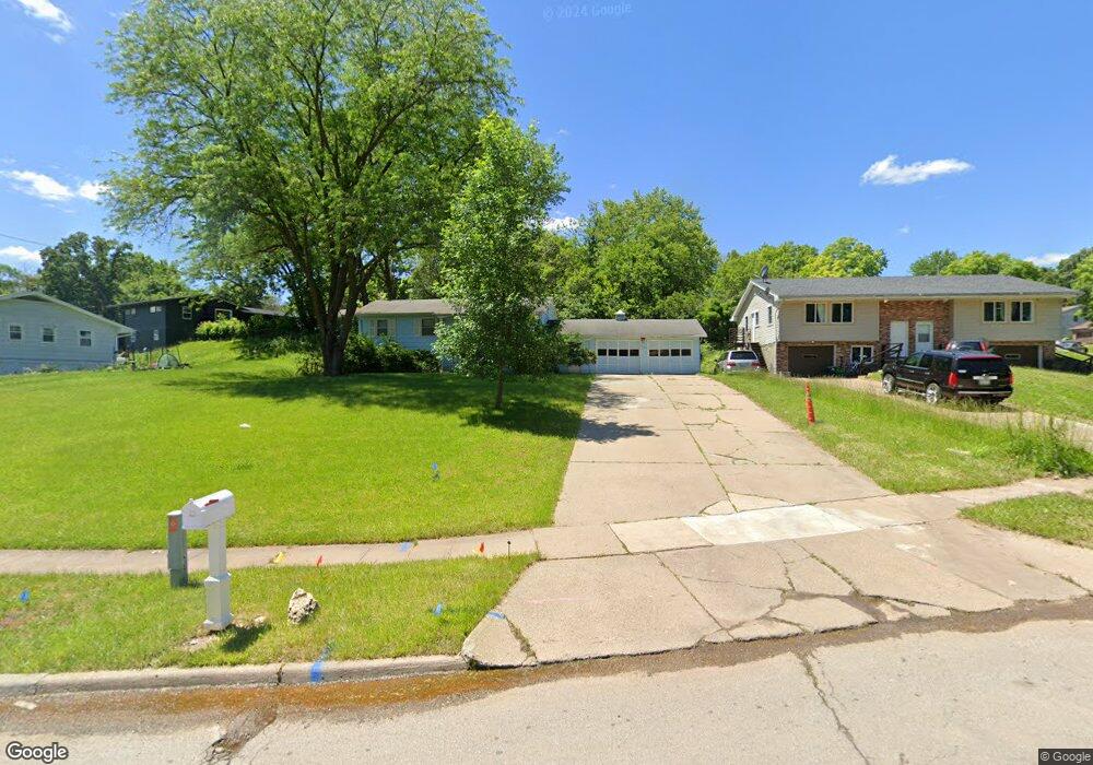 4114 Mlk jr Pkwy, Des Moines, IA 50310 - photo 1