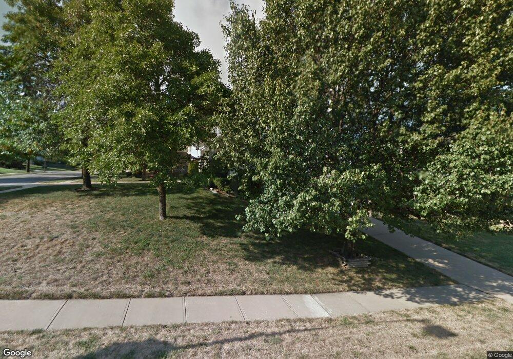 8619 Acuff Ln, Lenexa, KS 66215 - photo 1