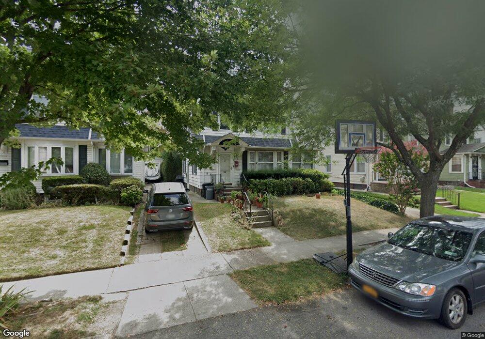 4523 170th St, Flushing, NY 11358 - photo 1