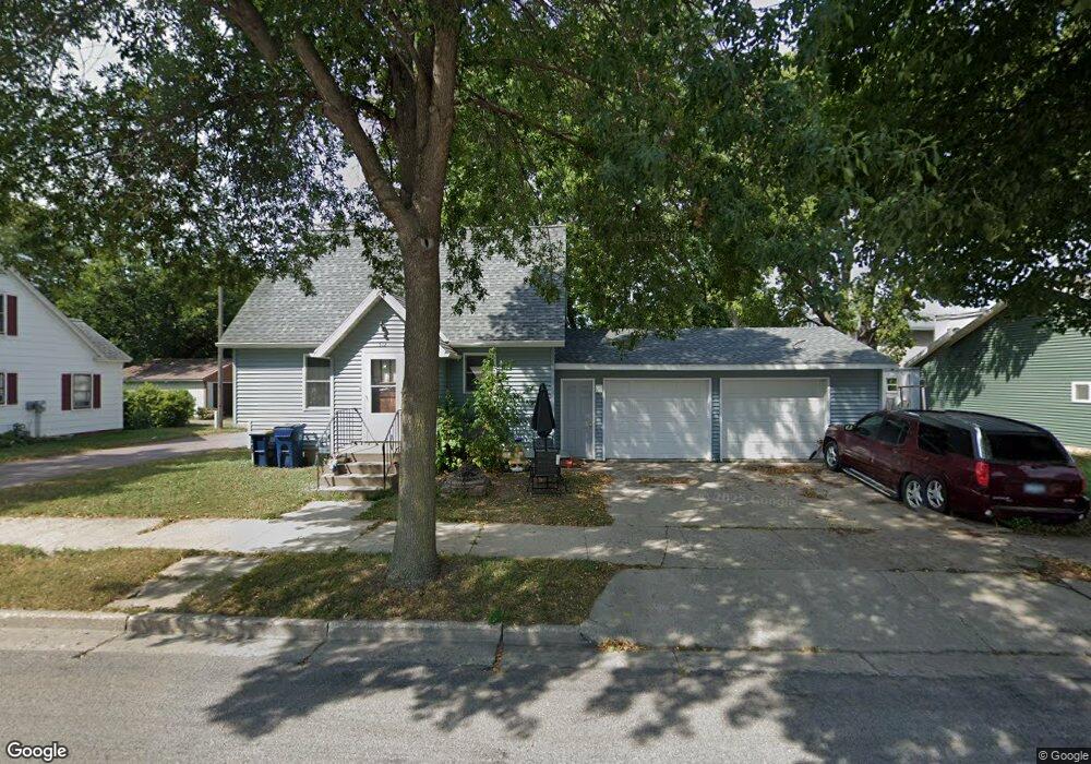 512 4th St N, New Ulm, MN 56073 - photo 1