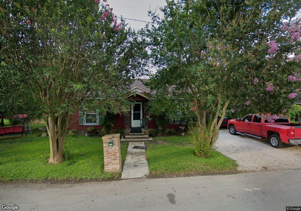 833 E Pine St, Seguin, TX 78155 - photo 1