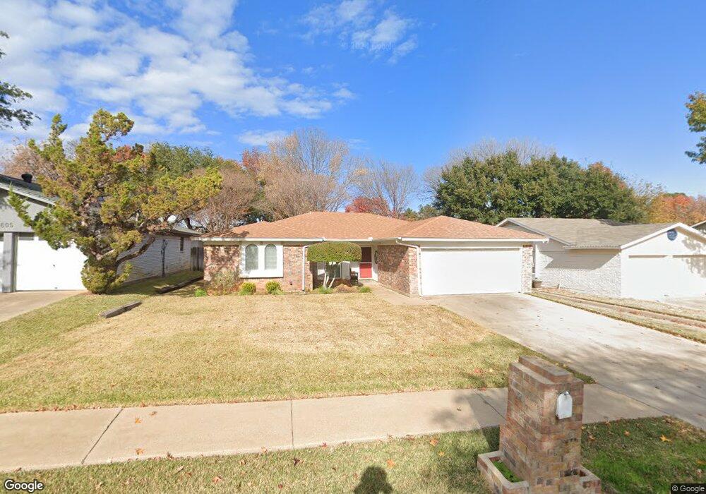 609 Morning Glory Ln, Bedford, TX 76021 - photo 1