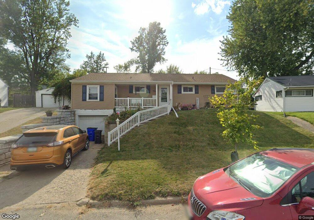 2416 Illinois St SW, Cedar Rapids, IA 52404 - photo 1