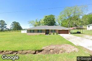 17 Formby Dr, Laurel, MS 39443