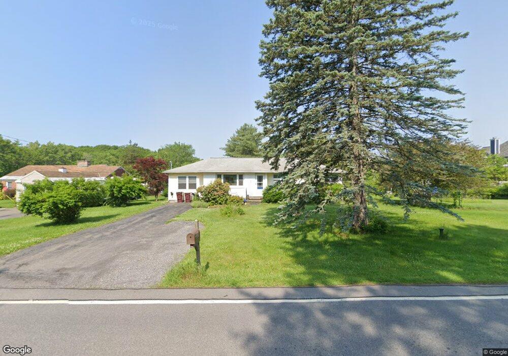 1109 Mohawk Rd, Schenectady, NY 12309 - photo 1