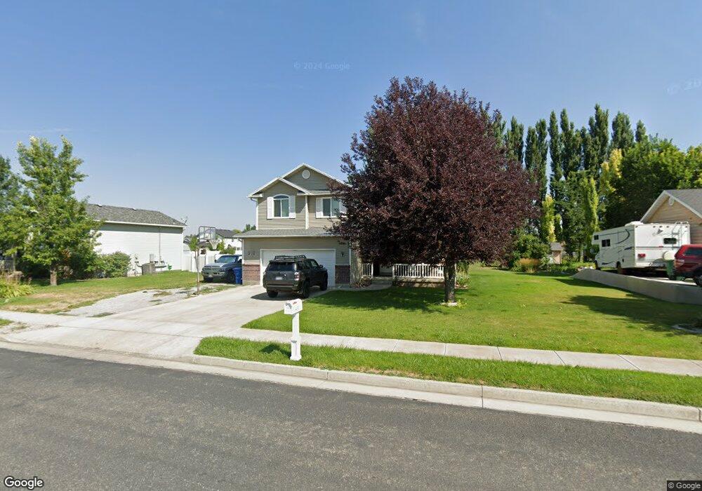 439 W 3300 S unit 2, Nibley, UT 84321 - photo 1