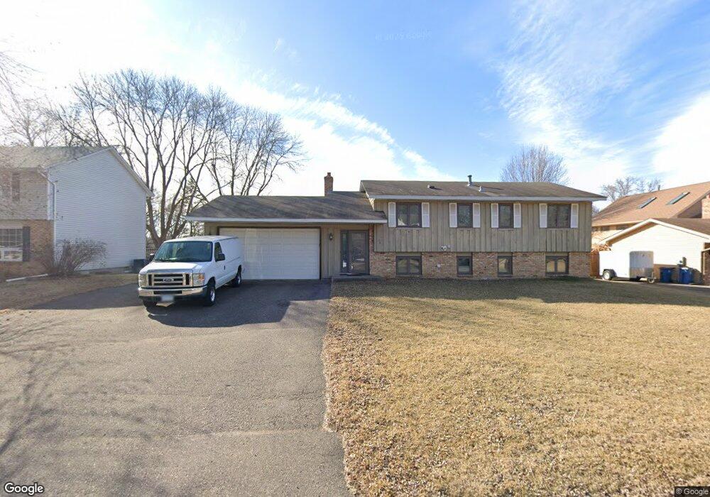 10655 Wellington Ln N, Maple Grove, MN 55369 - photo 1