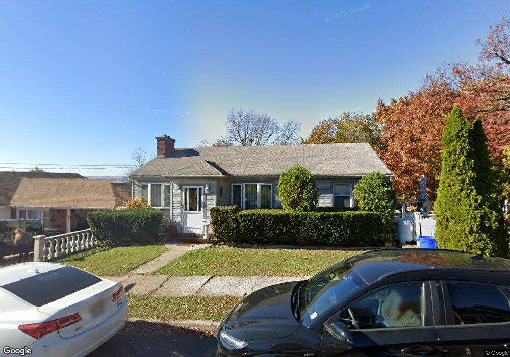 741 Stewart St, Ridgefield, NJ 07657 - photo 1